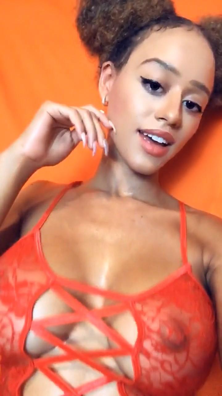 Stormi Maya Nude Lingerie Selfie Onlyfans Video Leaked