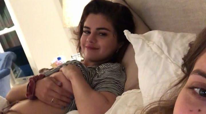 Selena Gomez Boob Squeeze Video Leaked Dzijxf