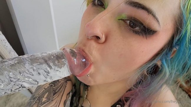 HeyLyssten Blowjob French Maid Cosplay OnlyFans Video Leaked