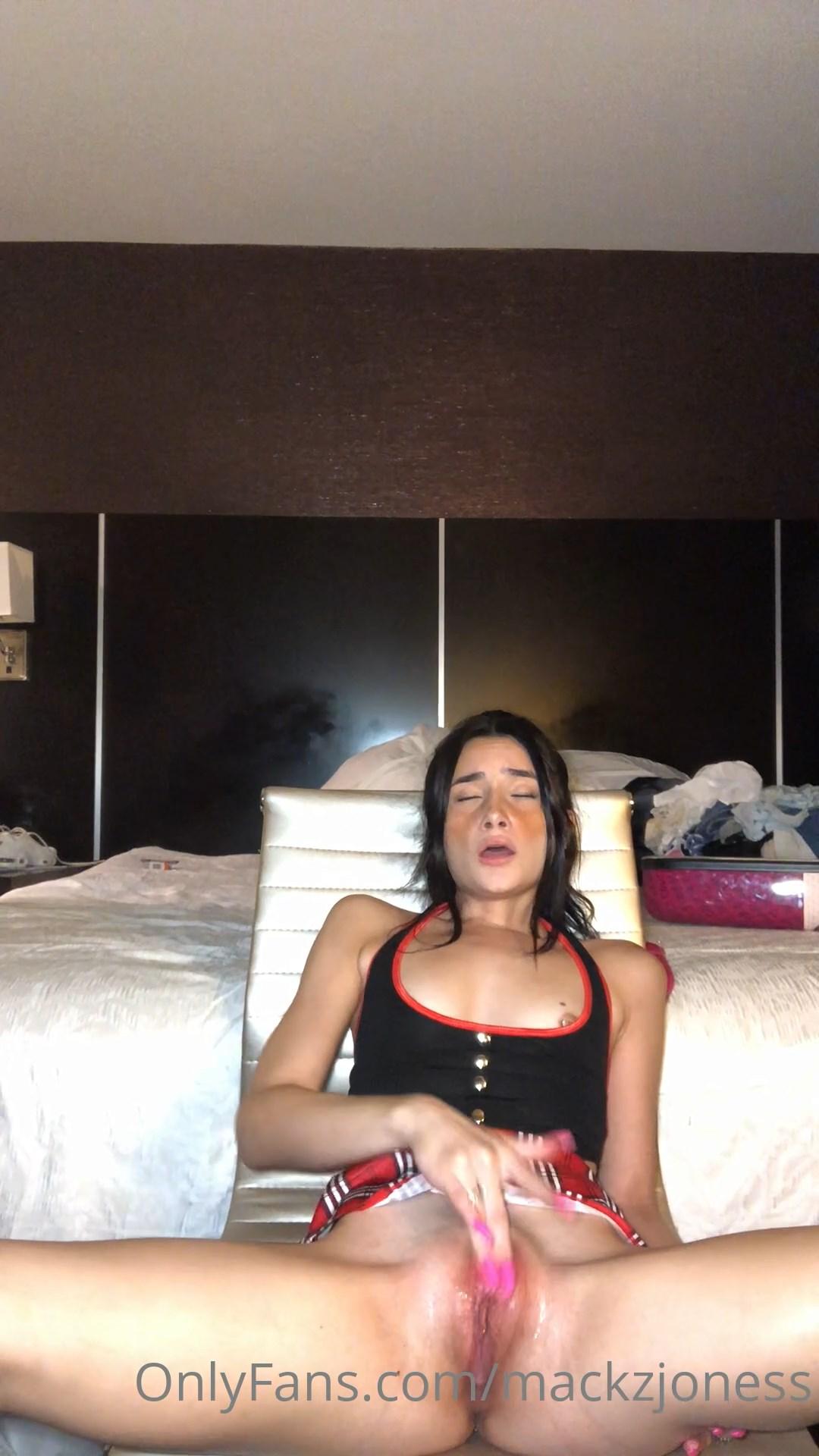 Mackenzie Jones Nude Skirt Vibrator Masturbation Onlyfans Video Leaked