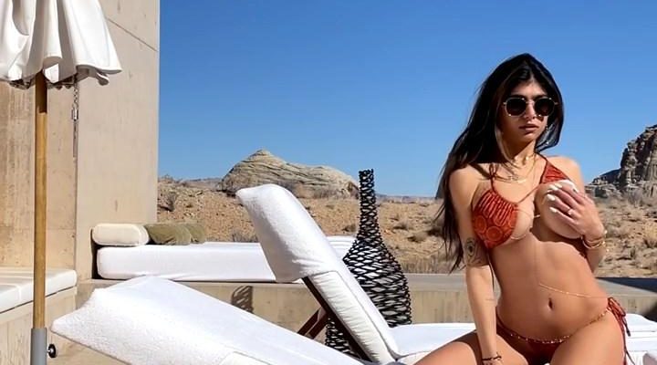 Mia Khalifa Outdoor Bikini Strip Onlyfans Video Leaked