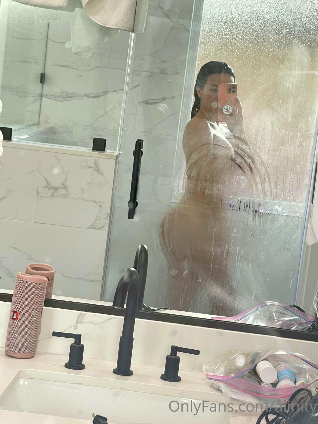 Alinity Nude Shower Mirror Selfies Onlyfans Set Leaked 0001