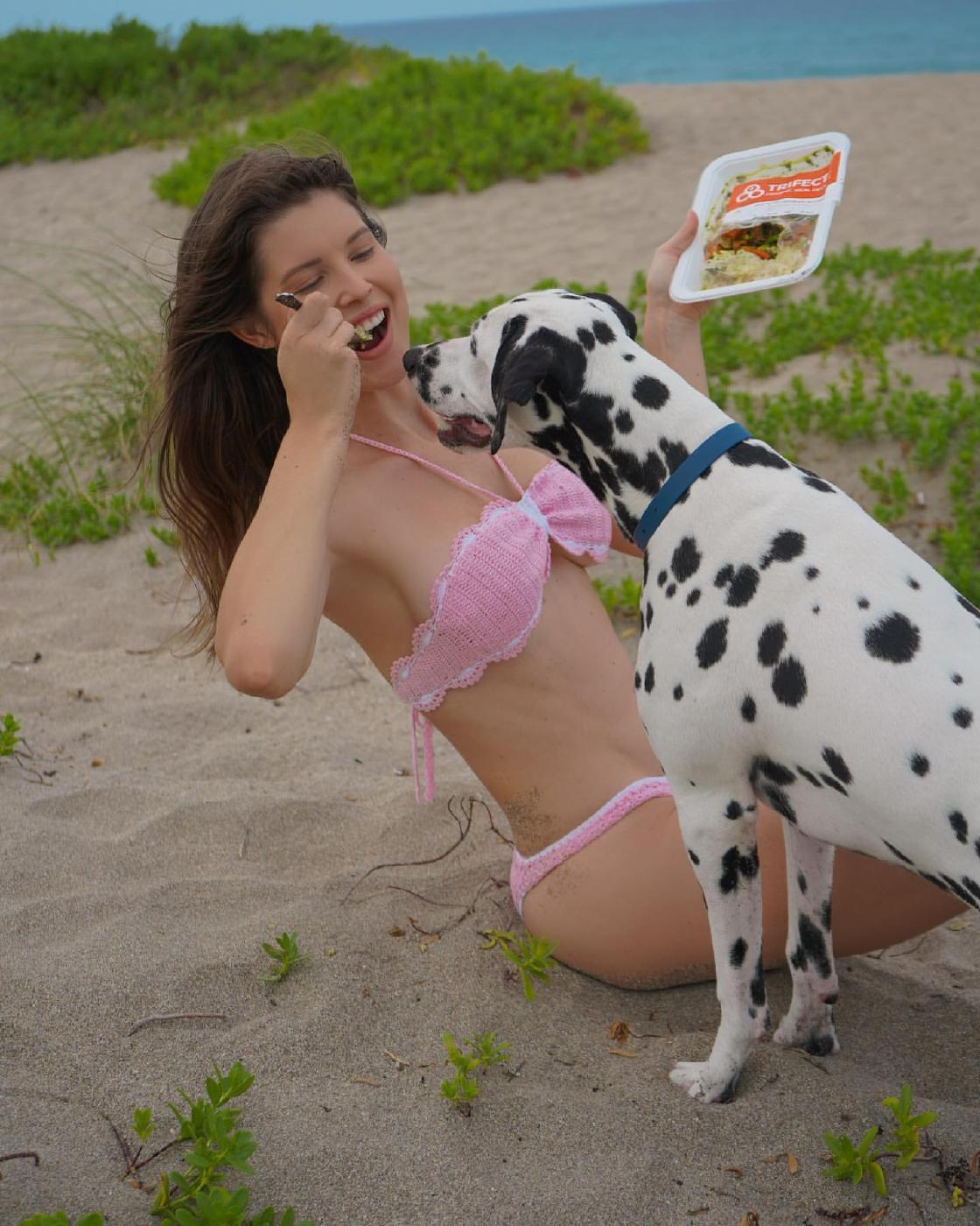 Amanda Cerny Sexy Beach Bikini Candid Set Leaked 0007