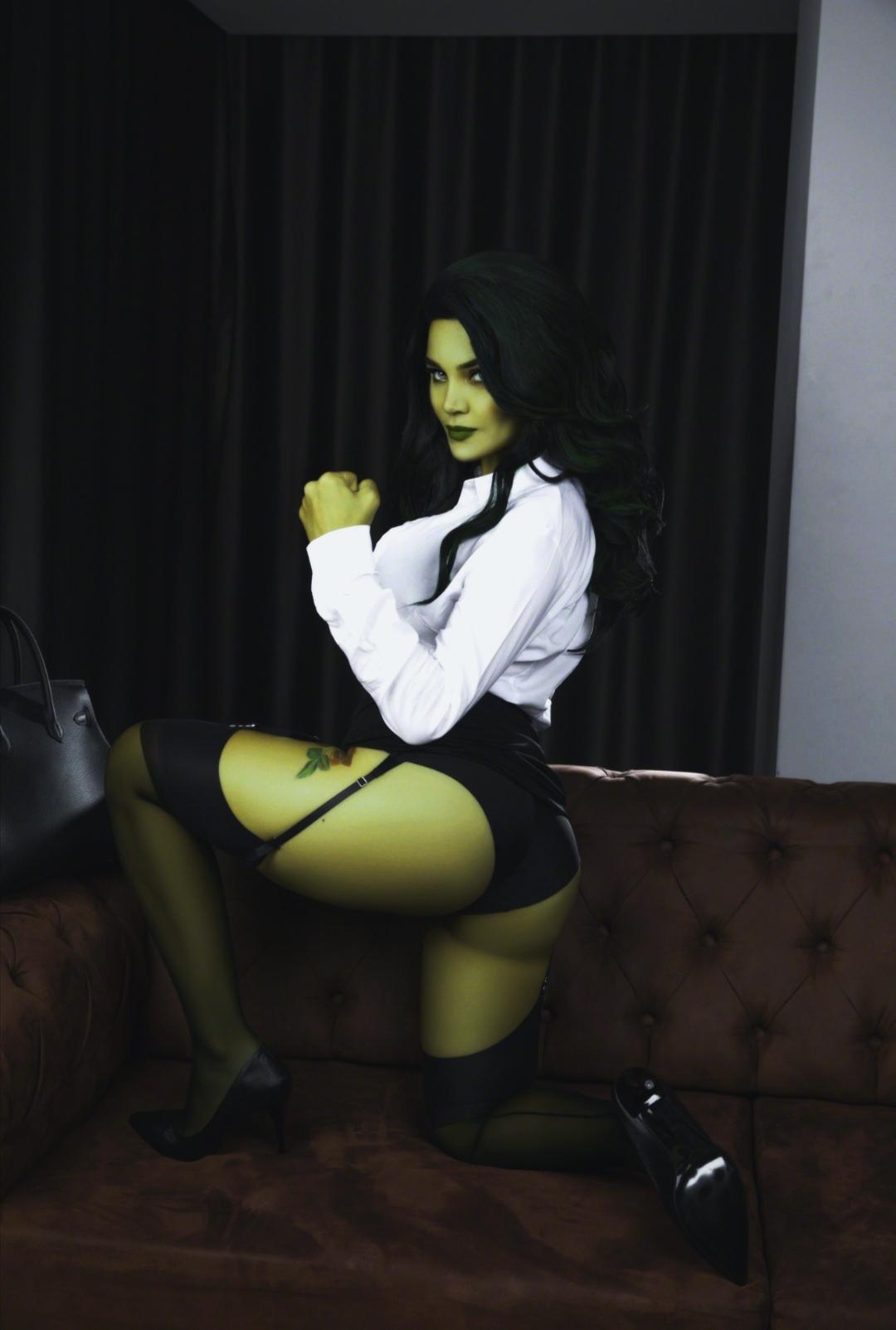 Kalinka Fox Nude She Hulk Cosplay Patreon Set Leaked 0018