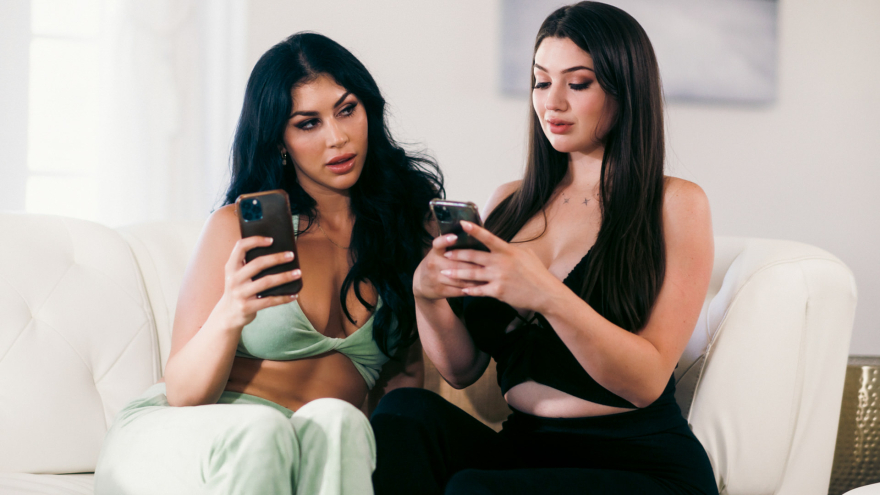 Mommy’s Girl – Alyx Star & Queenie Sateen – Time To Reconnect Mommy's Girl Alyx Star & Queenie Sateen