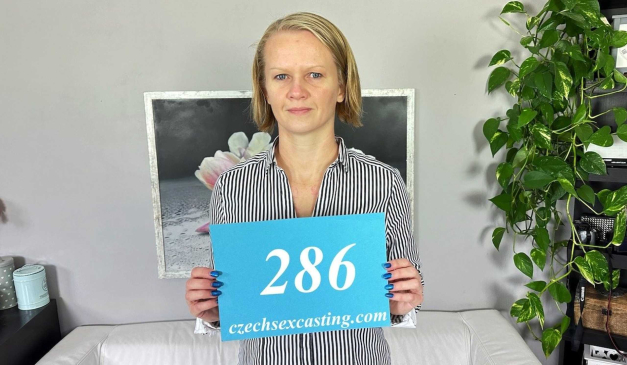 Czech Sex Casting – She likes to show off