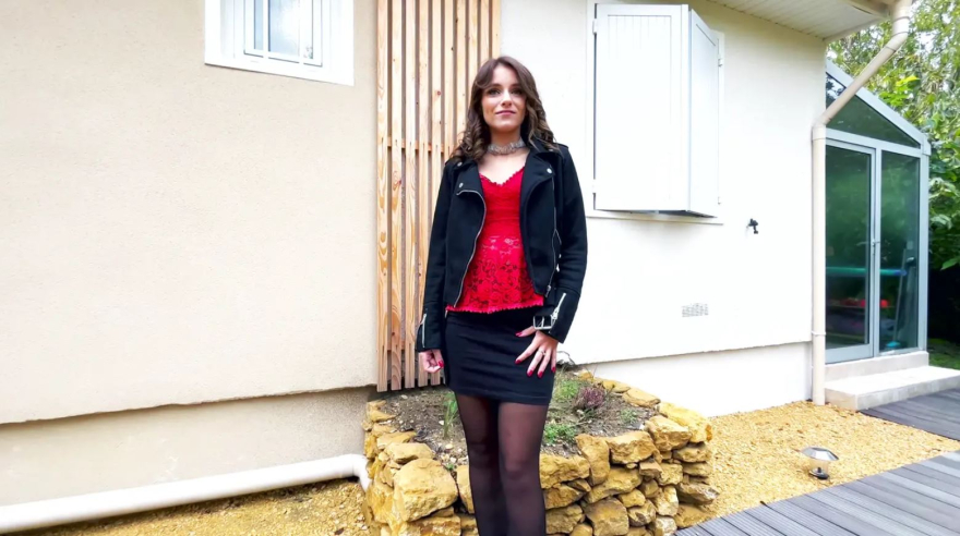 Jacquie Et Michel TV – Ariana – 22, is more fulfilled than ever! Jacquie Et Michel Tv Ariana