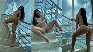 Kathleen Sexy Staircase Tease Video Leaked