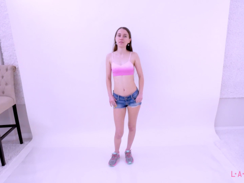 La New Girl Sia Wood
