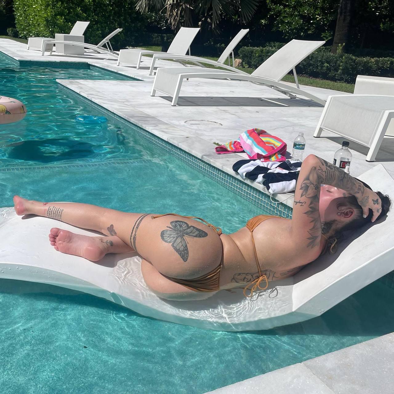 Bhad Bhabie Sexy Ass Bikini Pool Onlyfans Set Leaked 0005