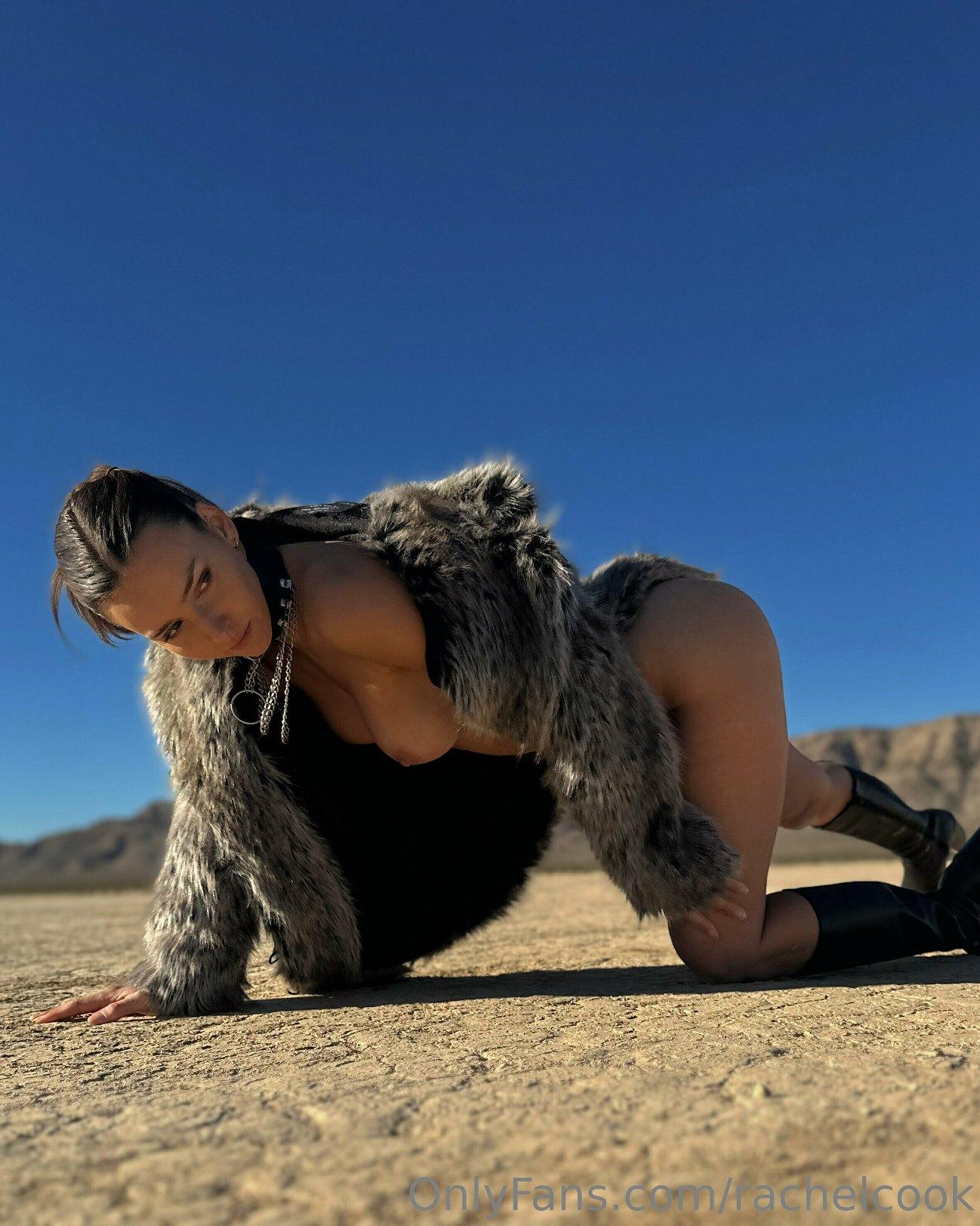 Rachel Cook Nude Desert Modeling Set Leaked 0001