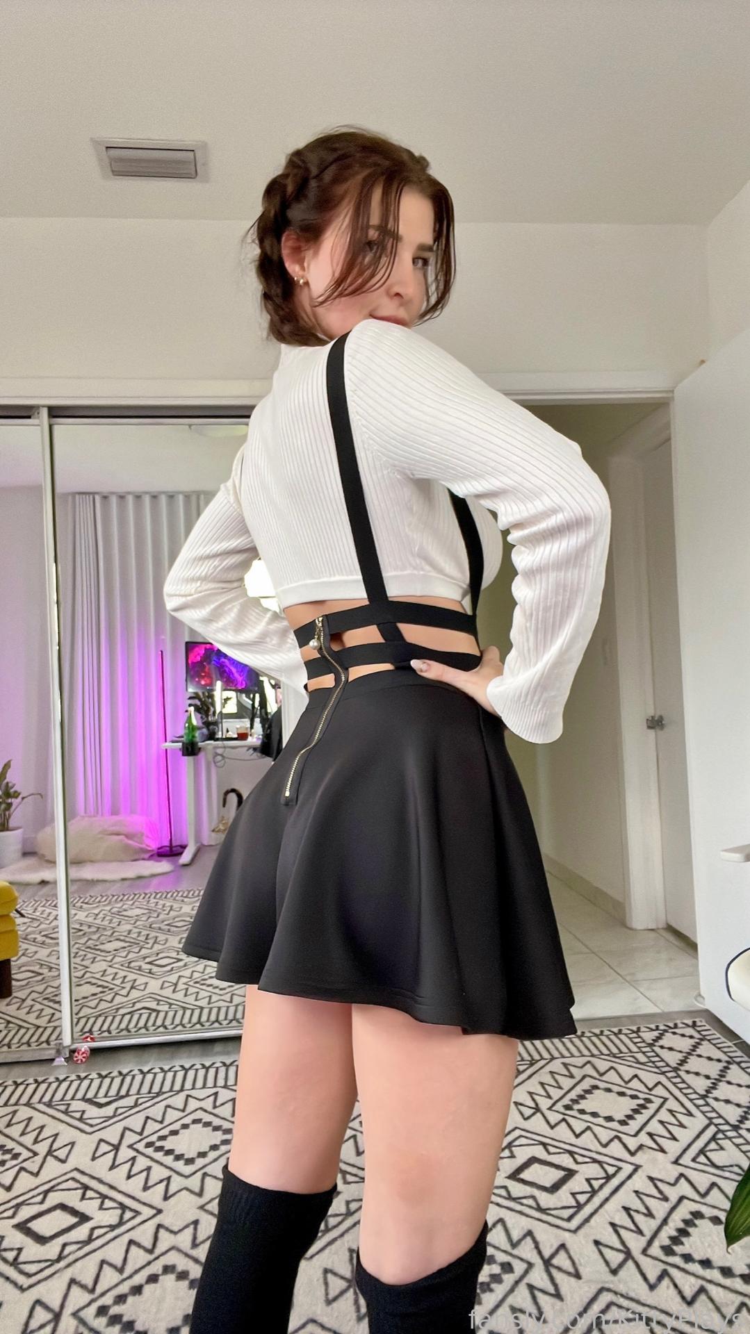 Kittyplays Deep Cleavage Sexy Skirt Fansly Set Leaked 0010