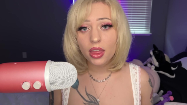 AriLove ASMR Girlfriend Tingly Whispers and Kisses Video