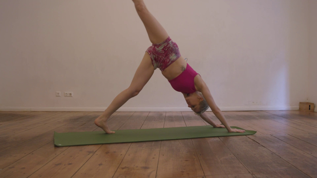 Ersties – Cali – Glitter, Yoga & Real Connection