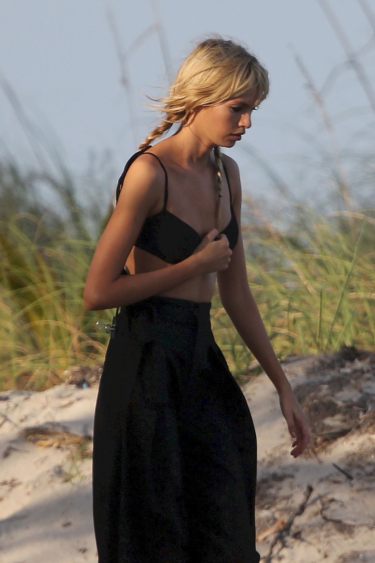 Stella-Maxwell-Wears-a-Black-String-Bikini-During-a-Photoshoot-in-Miami-0010.jpg