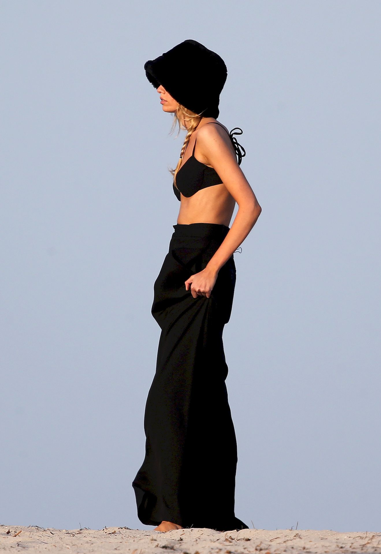 Stella-Maxwell-Wears-a-Black-String-Bikini-During-a-Photoshoot-in-Miami-0012.jpg